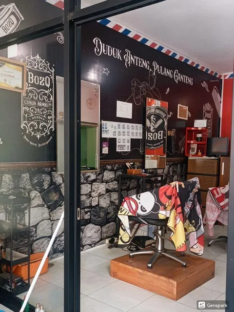 Area kursi cukur BOZQ dilihat dari pintu masuk